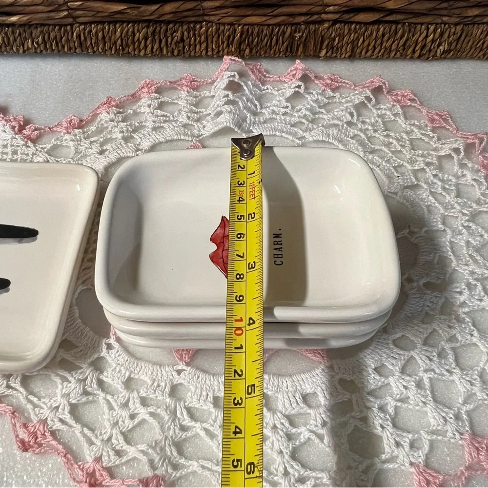 Rae Dunn set includes